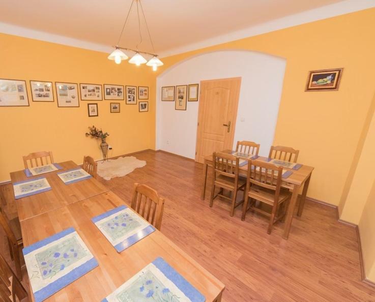 Pension U Kostela Cesky Brod Екстер'єр фото