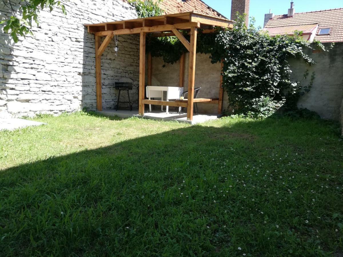 Pension U Kostela Cesky Brod Екстер'єр фото
