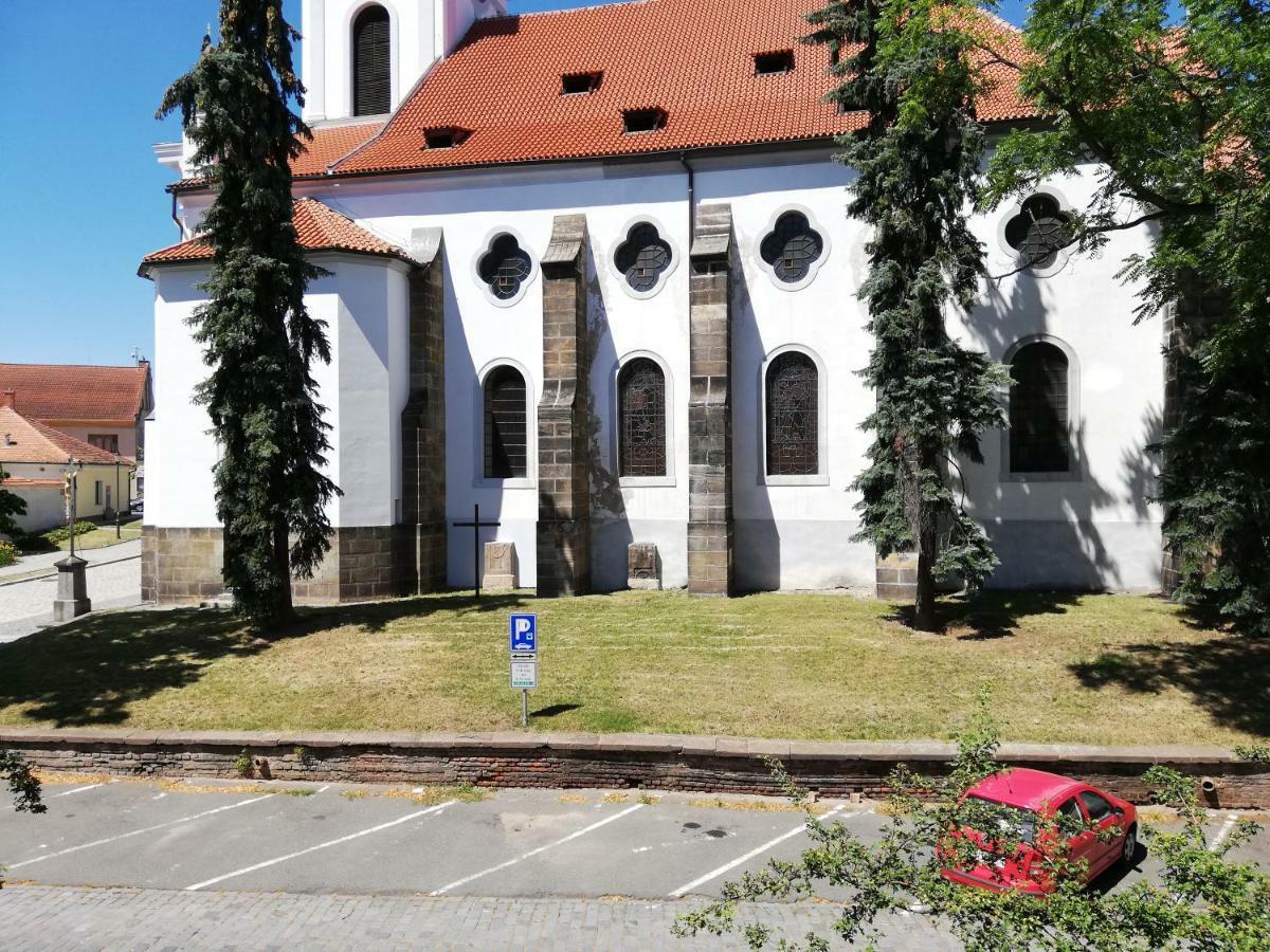Pension U Kostela Cesky Brod Екстер'єр фото